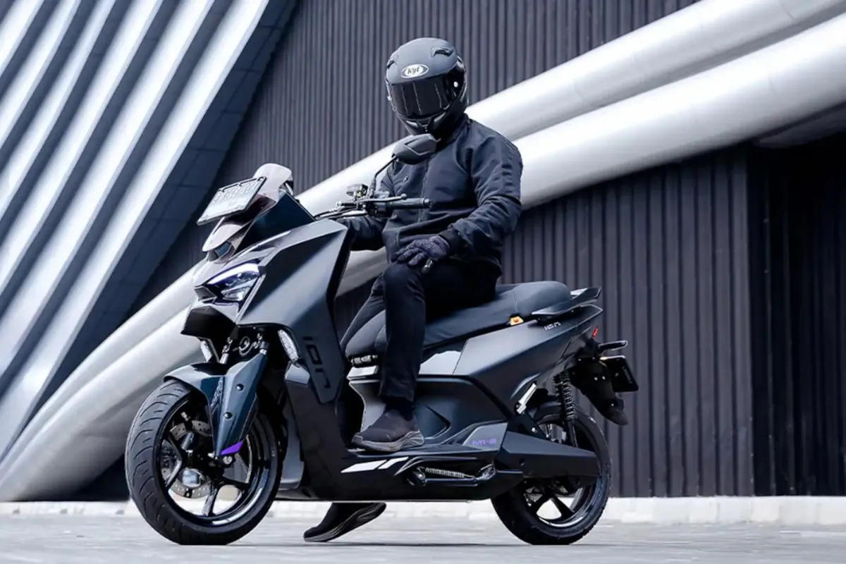 TVS M1-S Maxi-Style Electric Scooter Unveiled